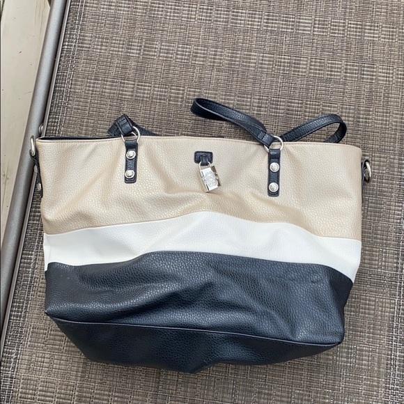 Cool purse - Picture 3 of 4